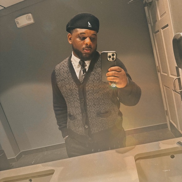 Meet your Posher, KD - Picture 1 of 4